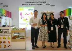 The team of Jining Greenstream, a grower and global trader of Chinese fruits and vegetables.